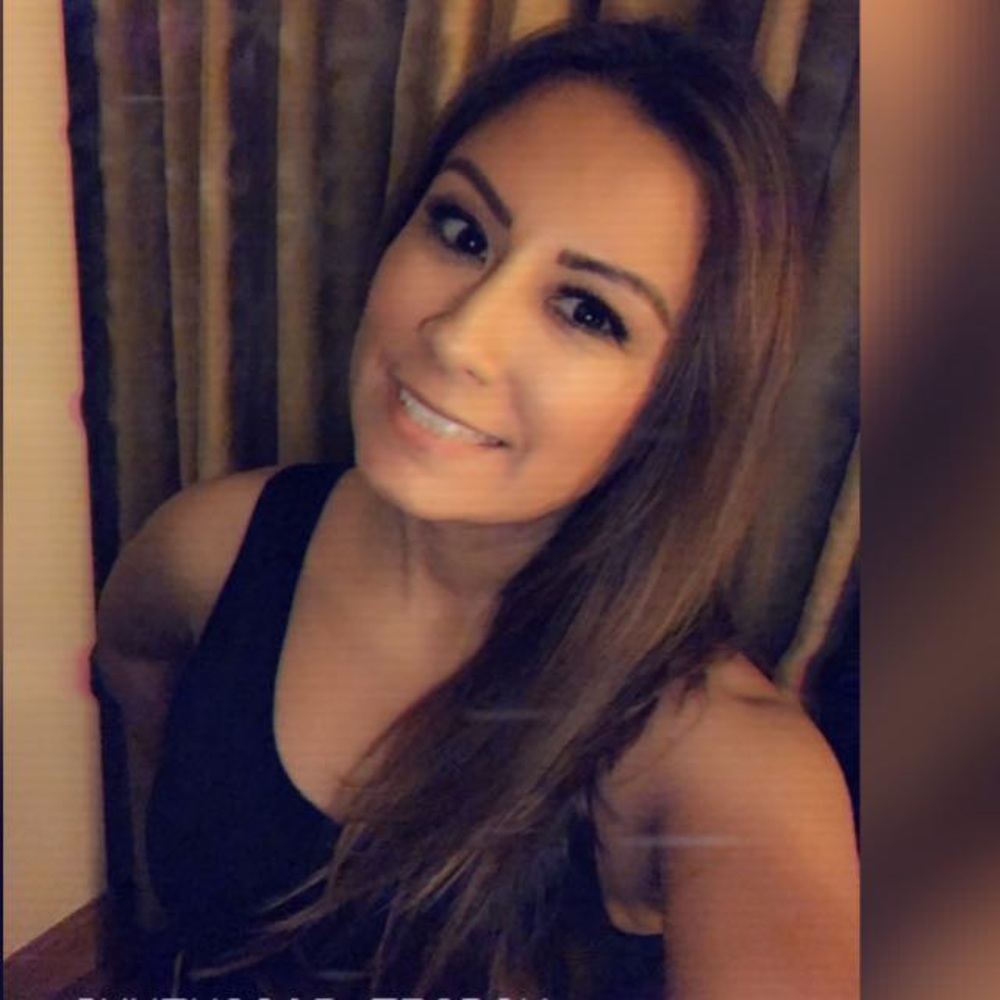 Meet your Posher, Cynthia